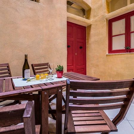 Valletta Main Street Apartment ภายนอก รูปภาพ