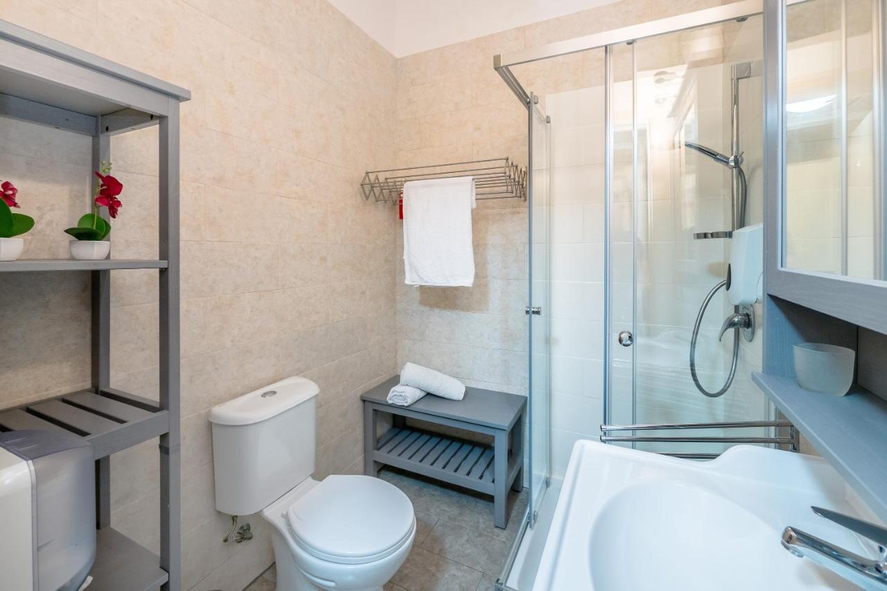 Valletta Main Street Apartment ภายนอก รูปภาพ