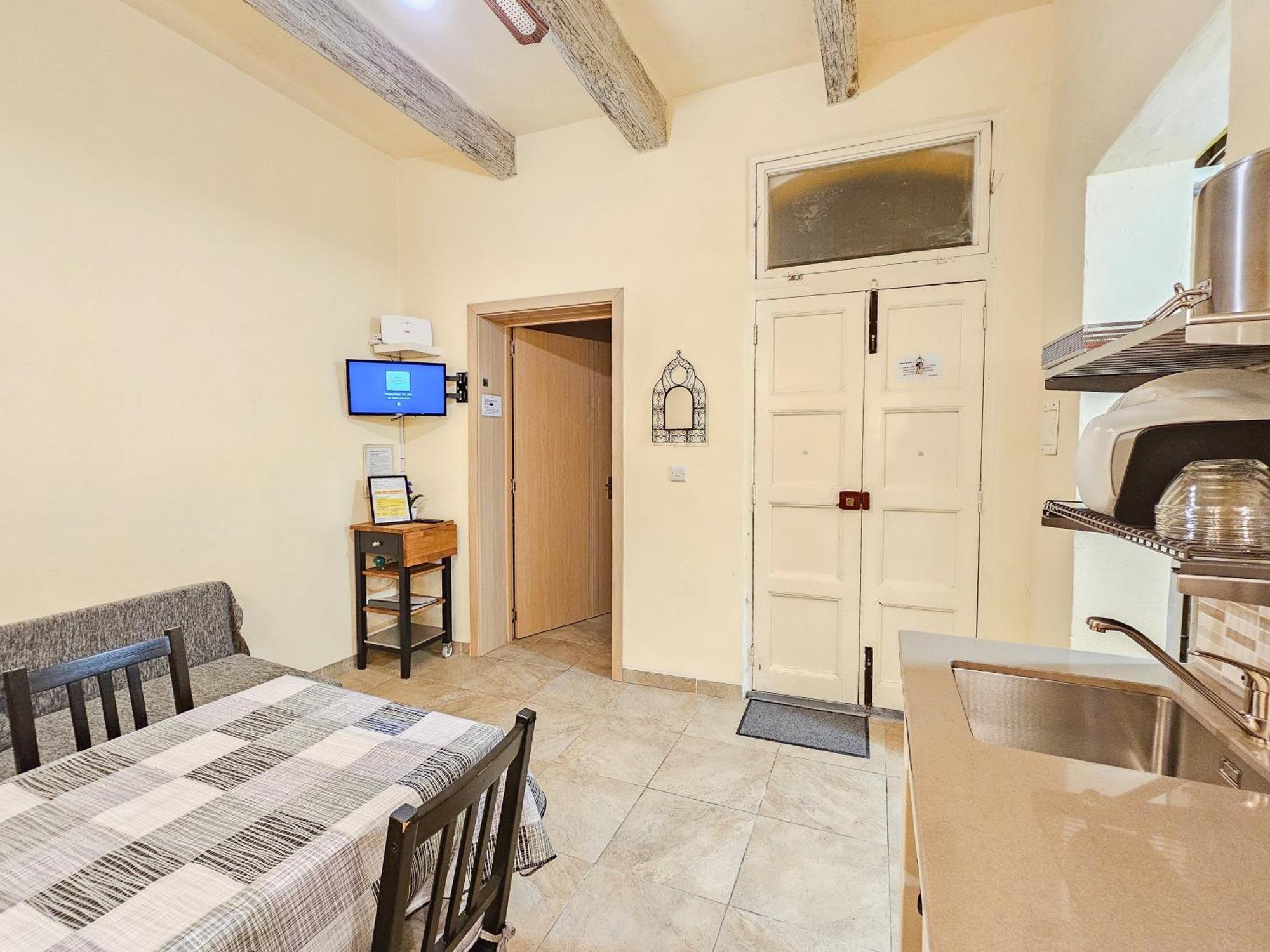 Valletta Main Street Apartment ภายนอก รูปภาพ