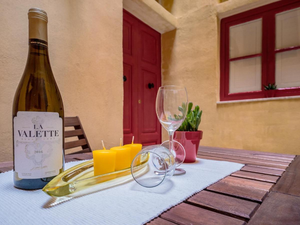 Valletta Main Street Apartment ภายนอก รูปภาพ