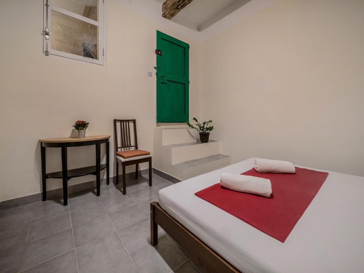 Valletta Main Street Apartment ภายนอก รูปภาพ