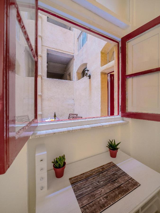 Valletta Main Street Apartment ภายนอก รูปภาพ